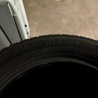 Gomme 215/ 55 R17 98V