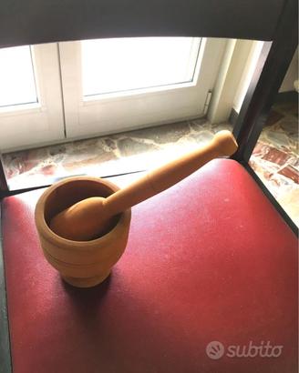 Pestello in legno nuovo