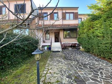 Villa a schiera Scoppito [AM24VRG]