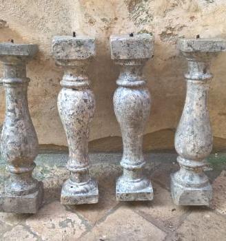 4 Colonne in pietra,da restaurare