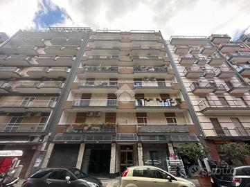 3 LOCALI A BARI