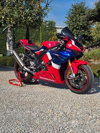 Honda CBR 1000 RR-R SP 