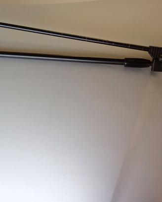 Asta microfonica per supporto tastiere