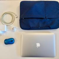 Computer Apple MacBook Air 13 pollici + accessori