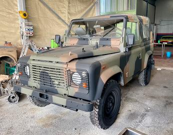 Defender 90 AR90 300TDI ex-esercito