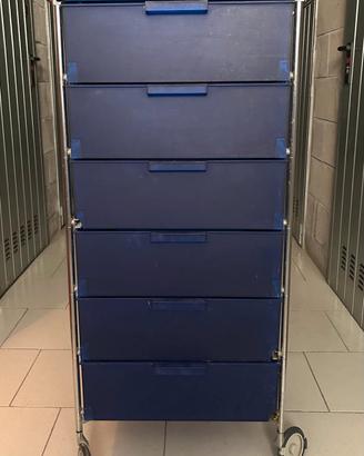 Cassettiera Kartell modello Mobil blu cobalto