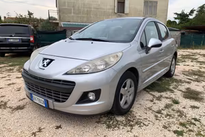 Peugeot 207 1.4 8V 75CV 5p. Sweet Years
