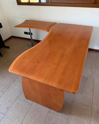 Scrivania Semi direzionale + armadio + cassettiera