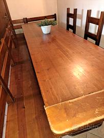Tavolo in legno