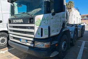 Scania 8x2 Scarrabile