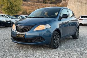Lancia Ypsilon 1.0 FireFly 5 porte S&S Hybrid Gold