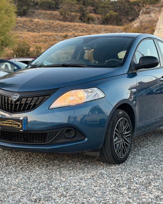 Lancia Ypsilon 1.0 FireFly 5 porte S&S Hybrid Gold