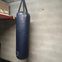 Sacco da boxe con gancio