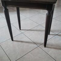 Tavolino in legno e rattan vintage