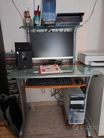 scrivania pc