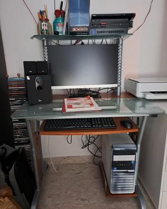 scrivania pc