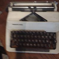 macchina da scrivere anni 60
