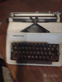 macchina da scrivere anni 60