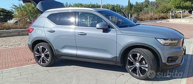 Volvo XC40 T3 163 cv