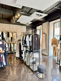 X Trasferimento cediamo Attività Abbigliamento