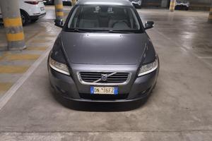 volvo v50 D2 momentum