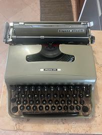 Olivetti pluma 22, sorella spagnola di lettera 22