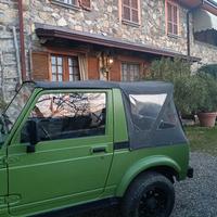 capotta nera Suzuky samurai