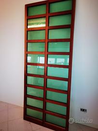 Pannello divisorio ciliegio e vetro verde