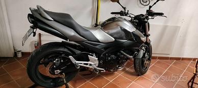 SUZUKY  GSR 600 IRON LIMITED EDITION