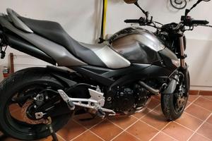 SUZUKY  GSR 600 IRON LIMITED EDITION
