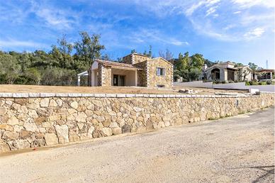 Villa singola con piscina a Castiadas