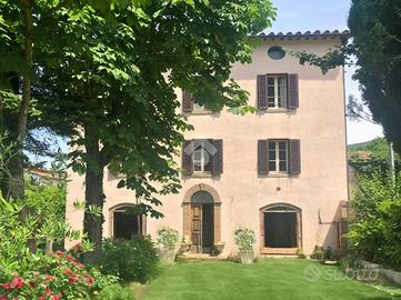 VILLA SINGOLA A GUALDO TADINO