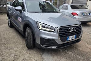 Audi Q2 35 TDI S tronic Identity Black
