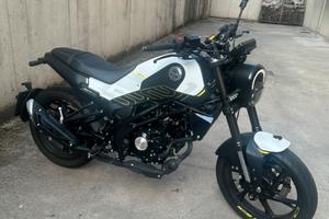 Benelli Leoncino 125