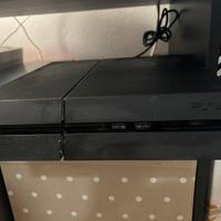 PlayStation 4 500GB + Giochi