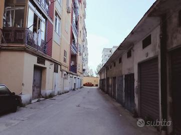 AUTORIMESSA A NAPOLI