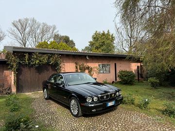 Jaguar XJ8 3.5 v8