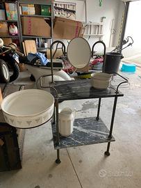 Lavatoio anni 30, completo di accessori