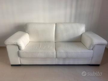 Divano in pelle bianco