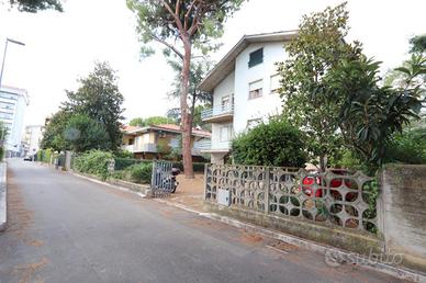 PORZIONE DI BIFAMILIARE A TORTORETO