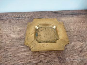 posacenere in ottone vintage