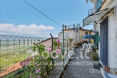 Appartamento di 85 m² con 5 locali a Follo