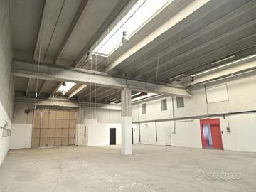 Capannone artigianale con uffici