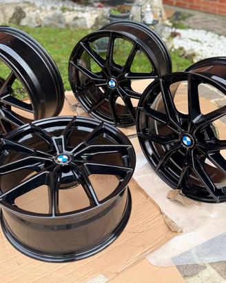CERCHI IN LEGA 19 BMW G20 G30 F31 DOPPIA MISURA