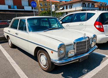 Mercedes-benz 220 /8