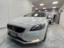 volvo-v40-d2-1-6-momentum-unipro-2015