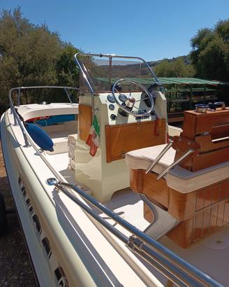 Boston Whaler 21 outrage