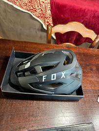 Casco fox