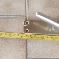 maniglie per finestre e portefinestre in alluminio