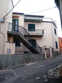 Casa indipendente 3 piani e garage